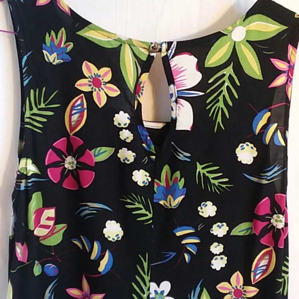 Dress by Dressing Clio. - Picture 3 of 4